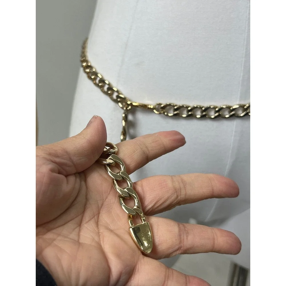 Gold Tone Chunky Chain Belt One Size Fits Most‎